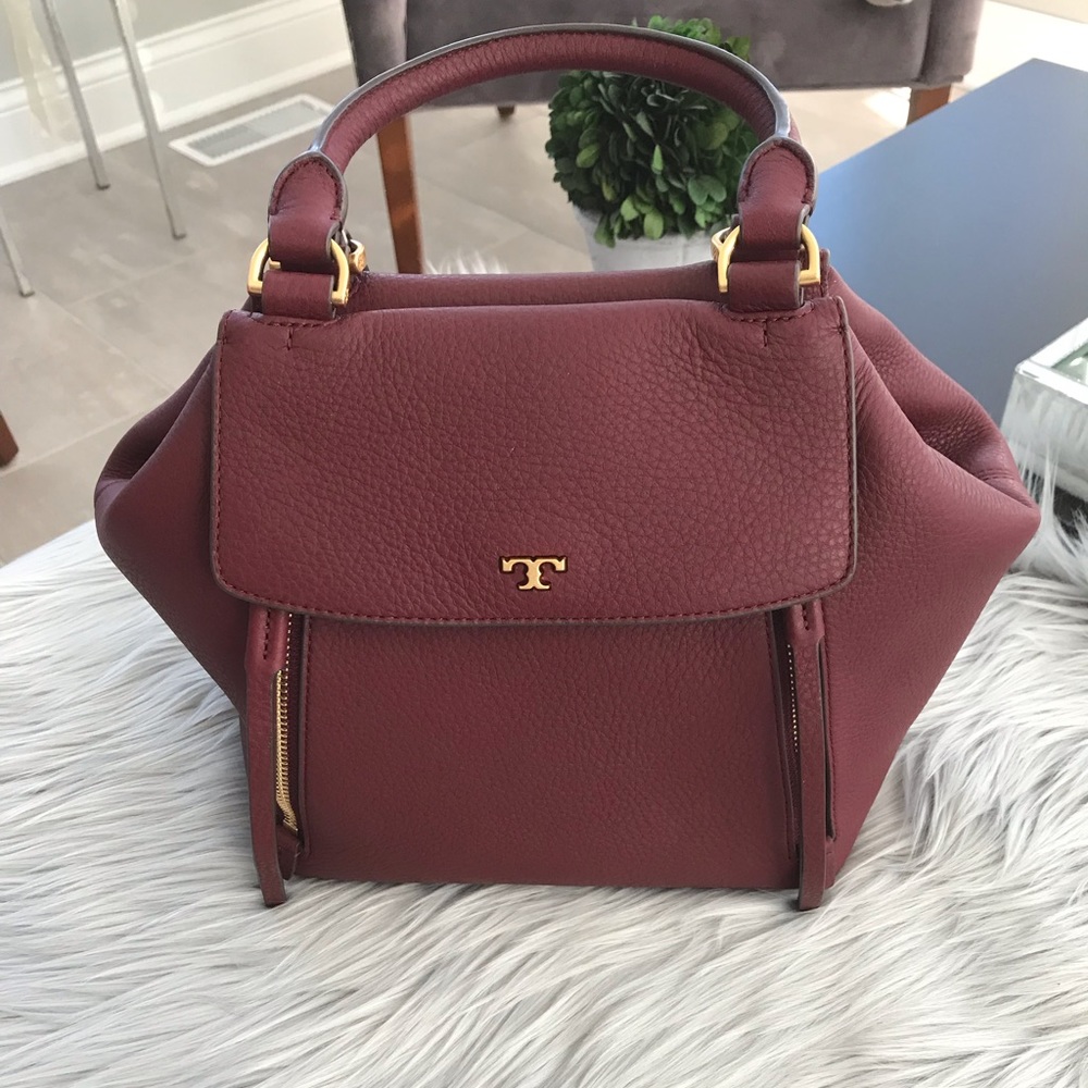 TORY BURCH NEW HALF MOONBEAM Satchel